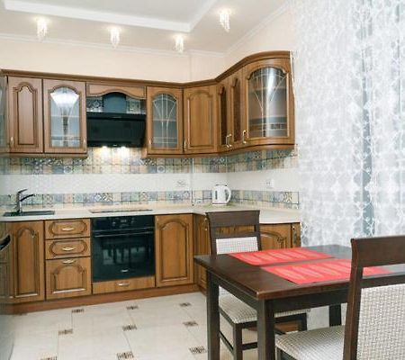Lux Apartment, Comfort Town, Киев Екстериор снимка